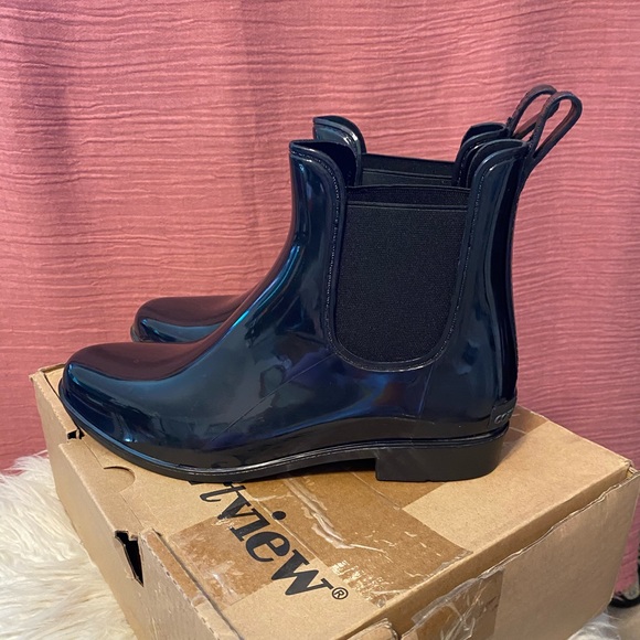 Comfort View Rain Boots - Picture 2 of 8